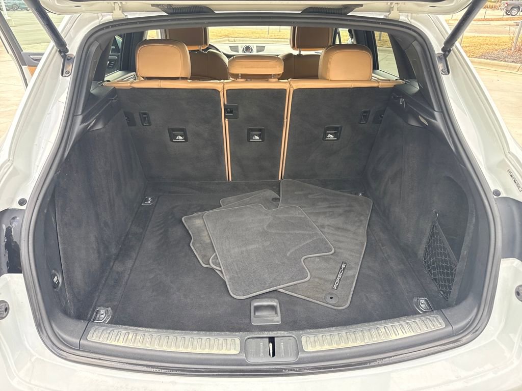 Used 2018 Porsche Macan image 25