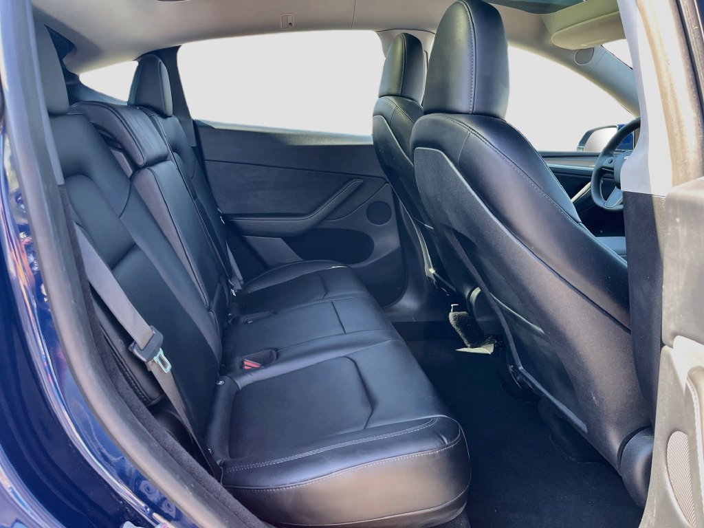 Used 2023 Tesla Model Y Long Range AWD/4WD image 28