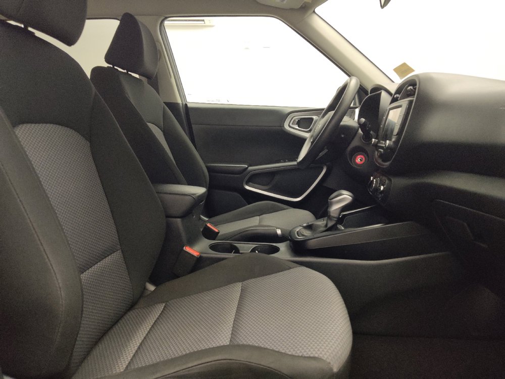 Used 2023 Kia Soul LX w/ LX Technology Package FWD image 21