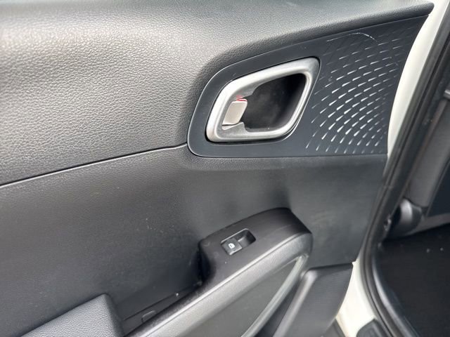 Certified 2022 Kia Soul S image 23