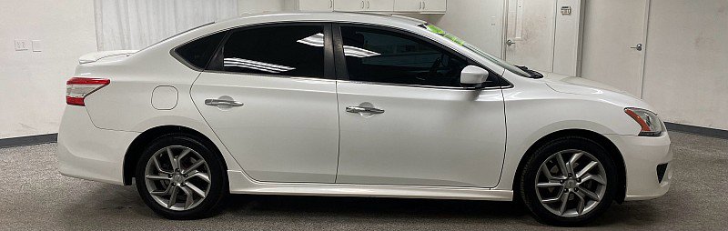 Used 2013 Nissan Sentra SR w/ Premium Pkg image 4