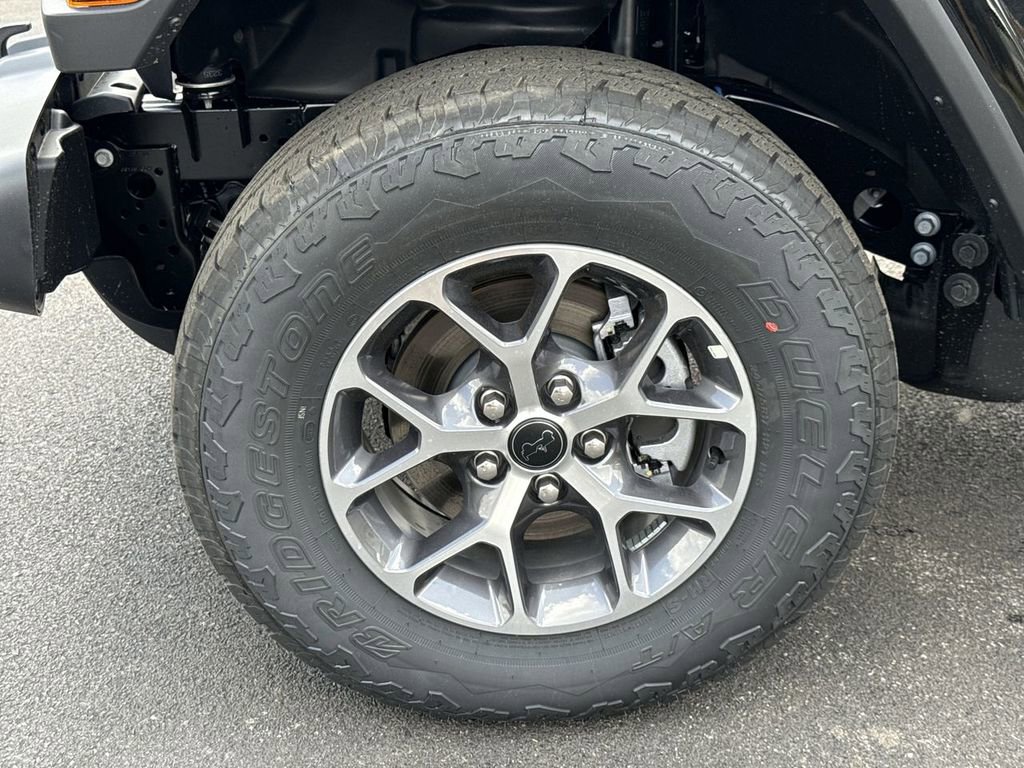 New 2026 Jeep Gladiator Sport AWD/4WD image 10
