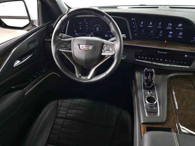Certified 2024 Cadillac Escalade ESV Premium Luxury Platinum w/ LPO, Floor Liner Package AWD/4WD image 26