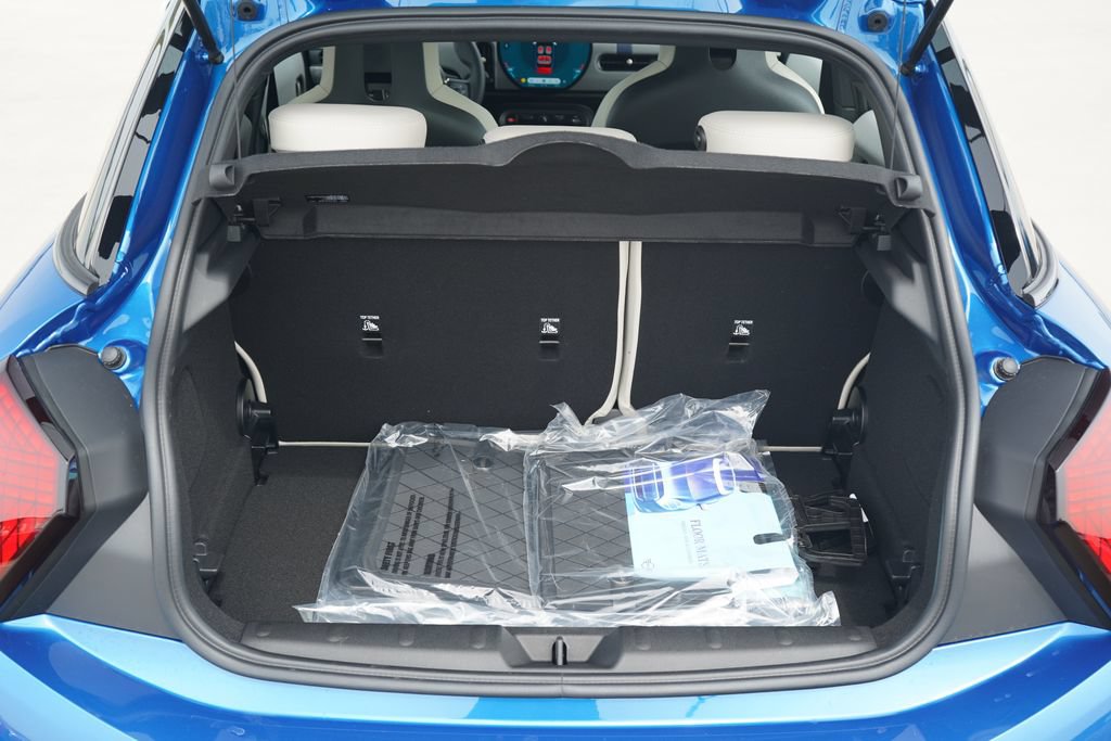 New 2026 MINI Cooper 4-Door Hardtop FWD image 11