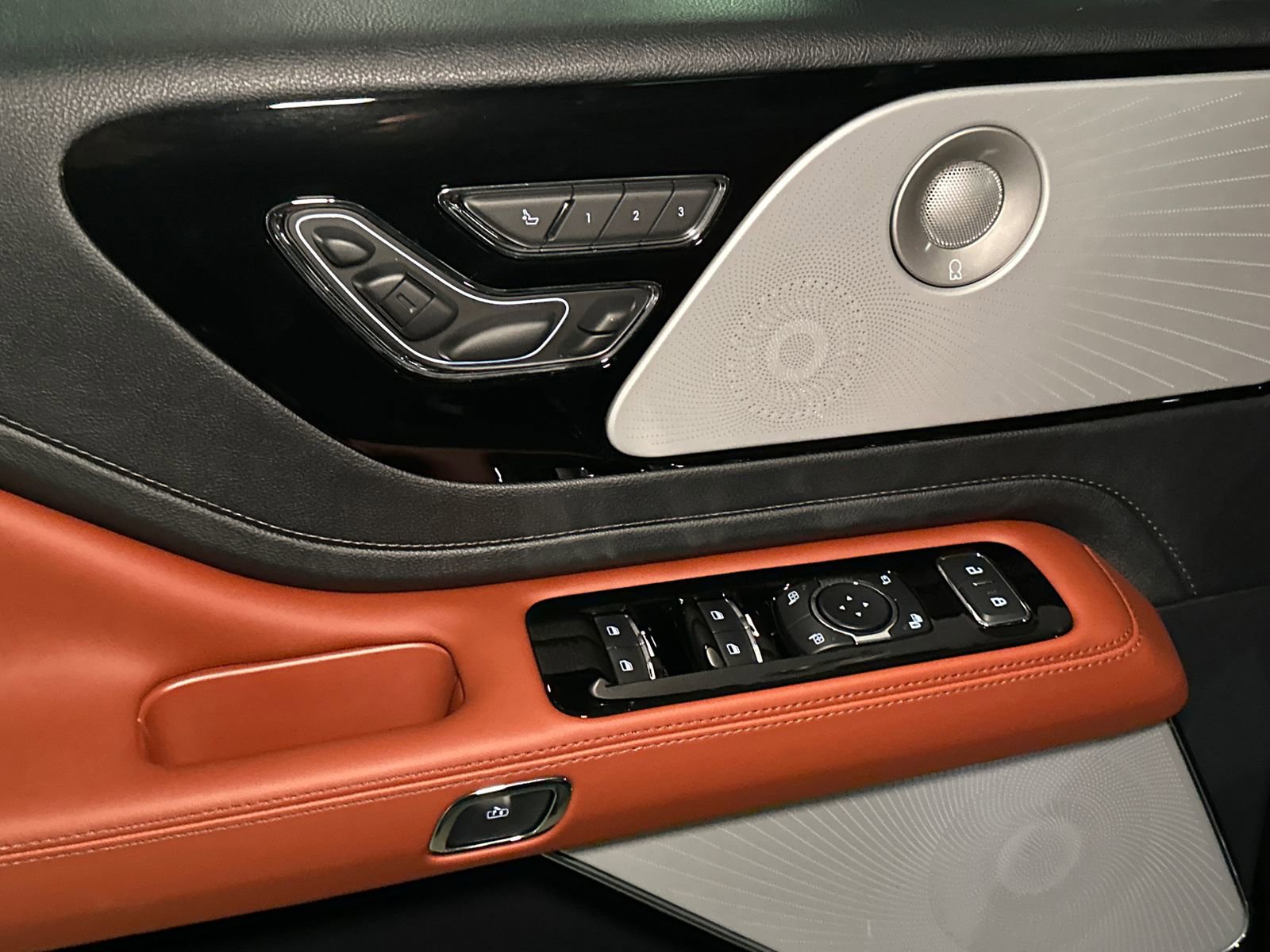 New 2026 Lincoln Aviator Reserve image 17