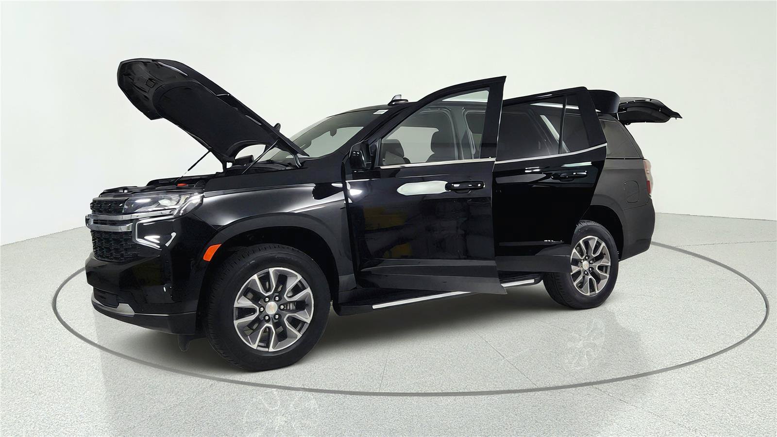 Used 2024 Chevrolet Tahoe LS AWD/4WD image 10