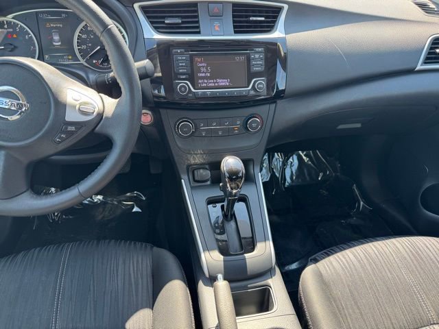 Used 2017 Nissan Sentra SV image 2