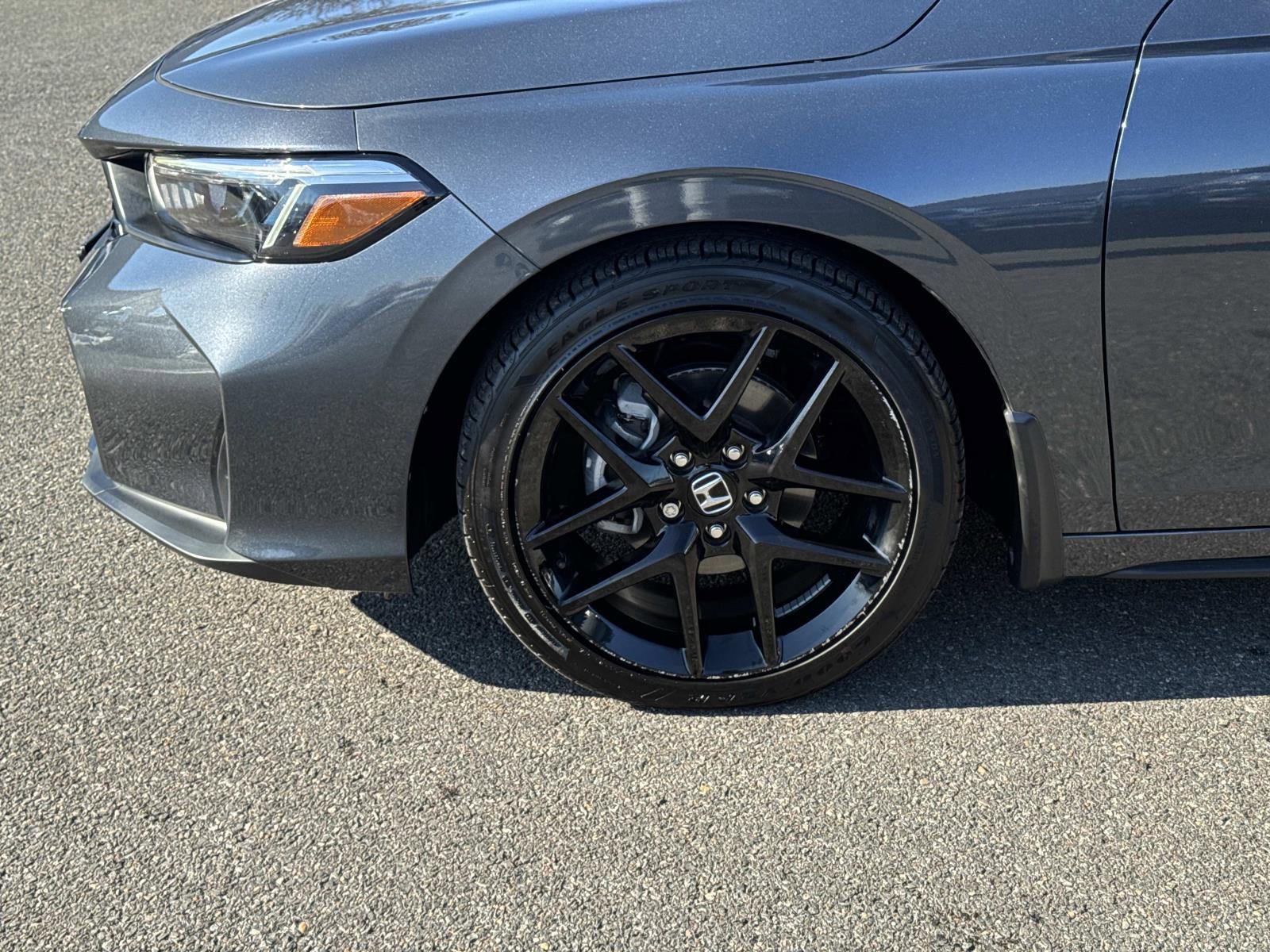 Used 2025 Honda Civic Sport image 27