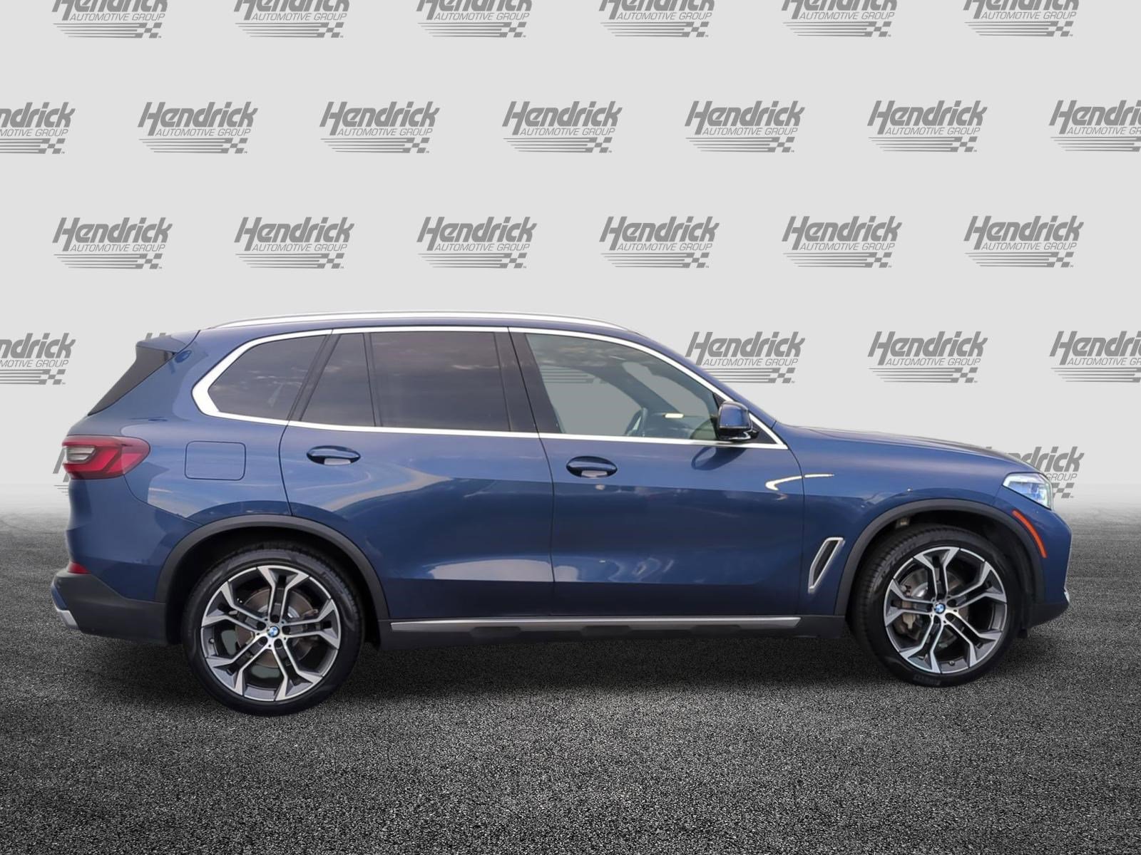 Used 2022 BMW X5 sDrive40i w/ Executive Package RWD image 11