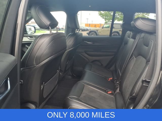 Used 2025 Jeep Grand Cherokee Altitude AWD/4WD image 13