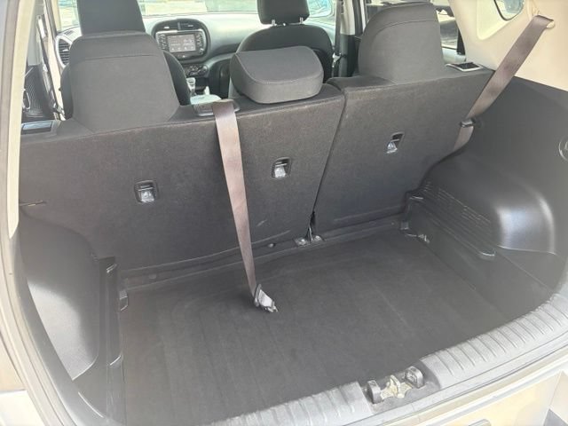 Used 2021 Kia Soul S FWD image 27