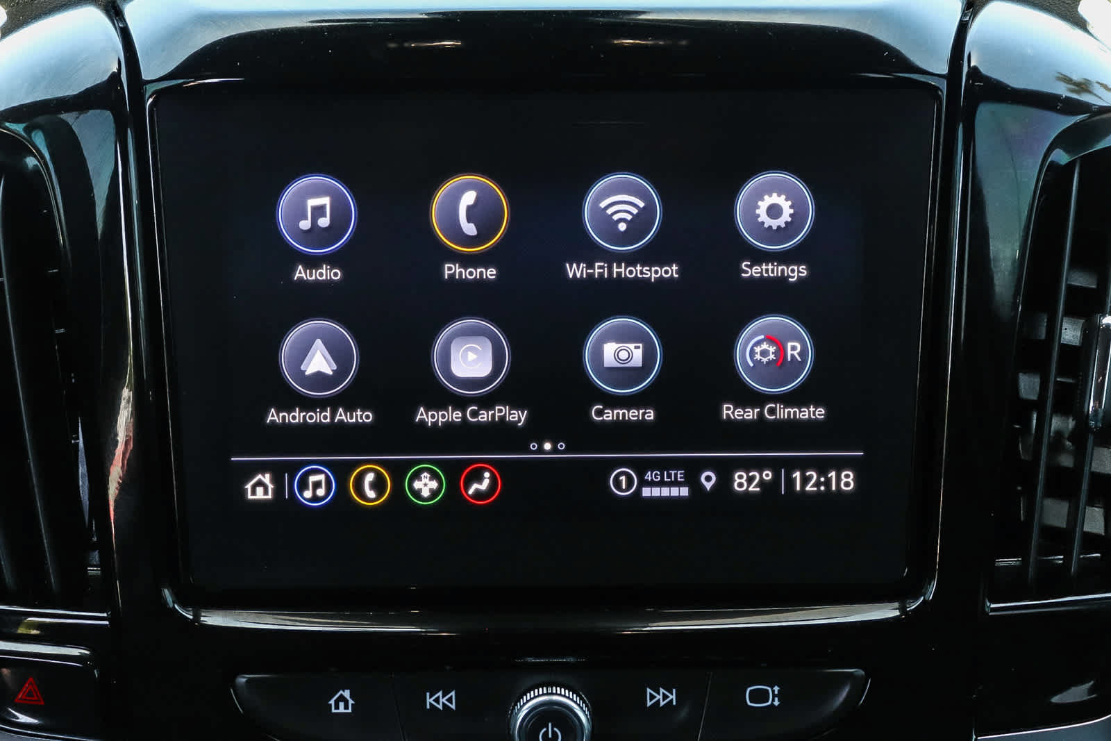 Used 2023 Chevrolet Traverse LT FWD image 16