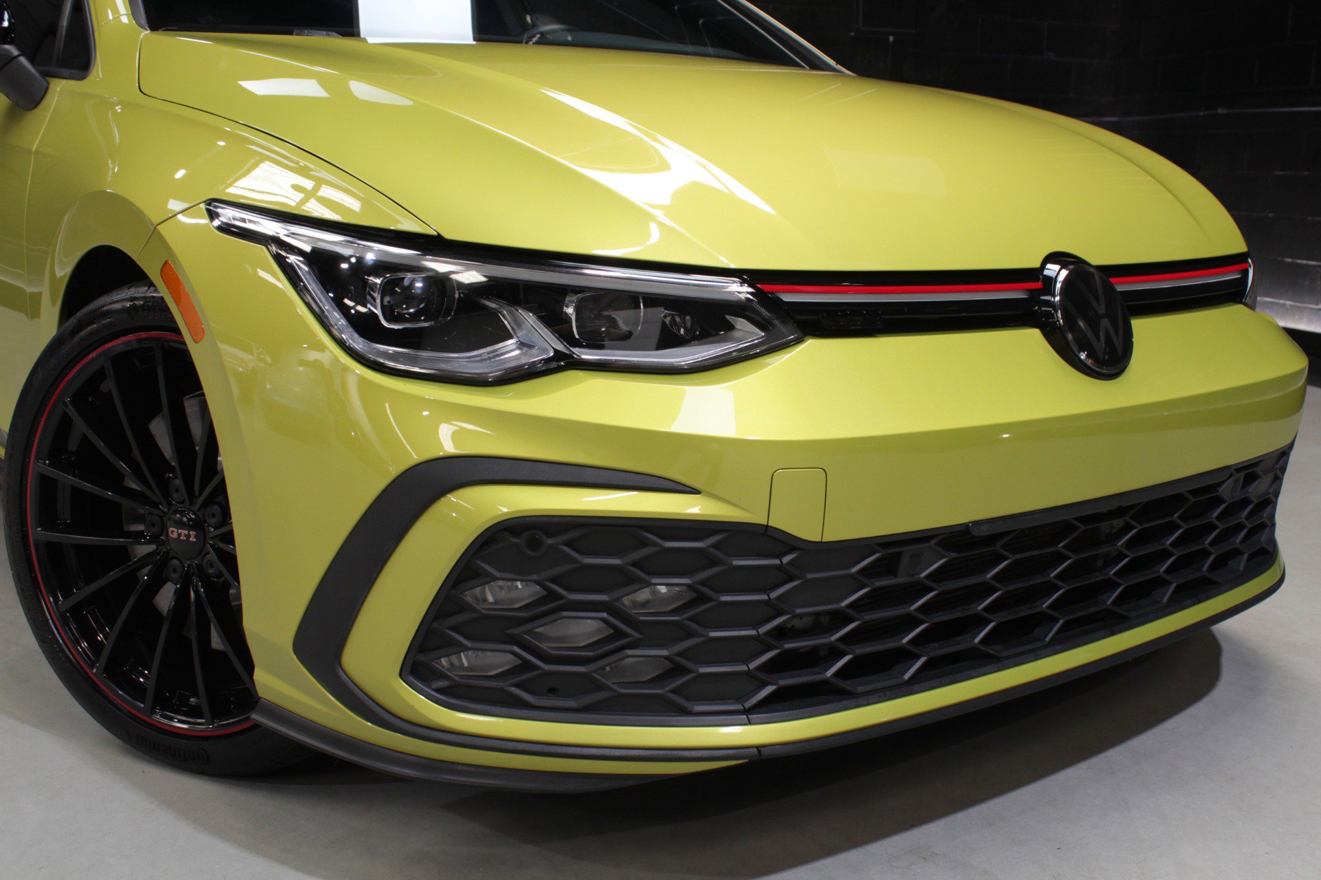 Used 2023 Volkswagen GTI 40th Anniversary Edition FWD image 8