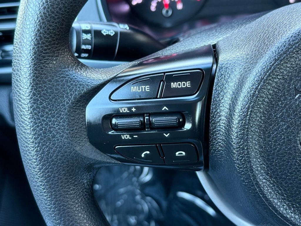 Used 2018 Kia Rio S image 32