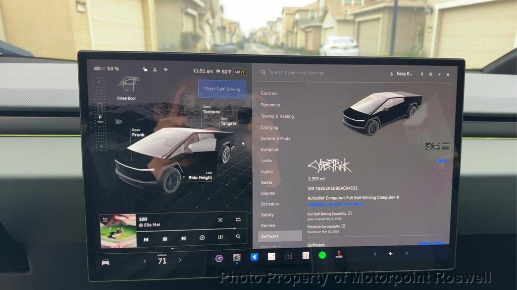 Used 2025 Tesla Cybertruck AWD Crew Cab image 4