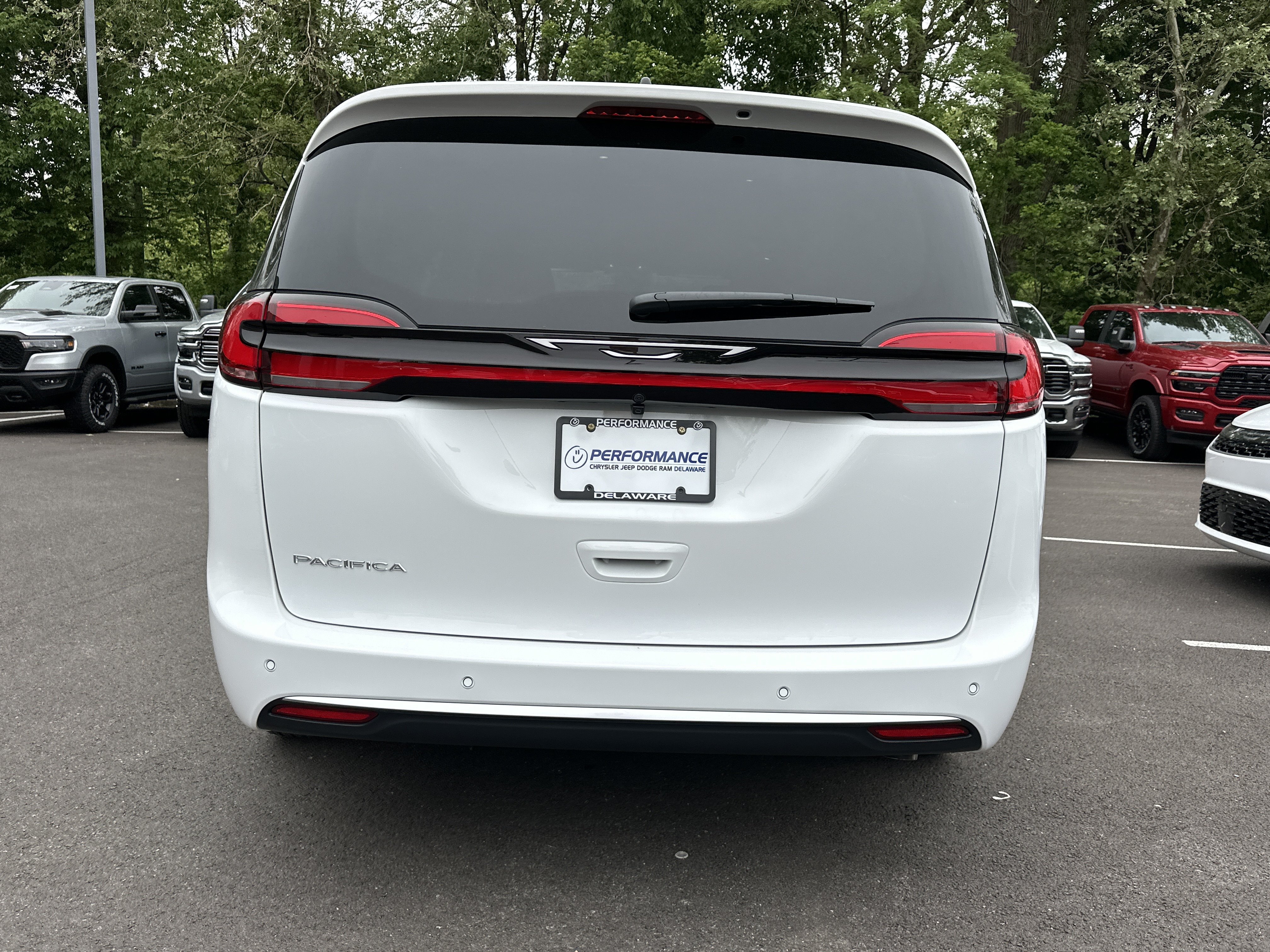 New 2027 Chrysler Pacifica Select w/ Family Tech Group FWD image 13