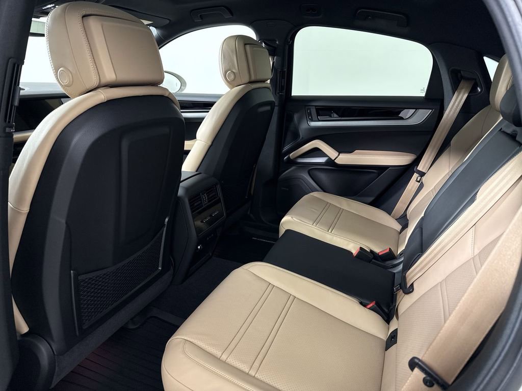 New 2026 Porsche Cayenne image 26