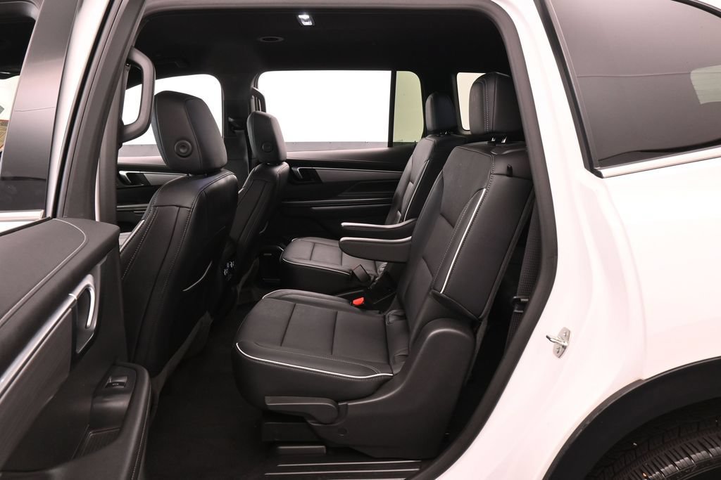 Used 2026 Buick Enclave Preferred w/ LPO, Floor Liner Package FWD image 36