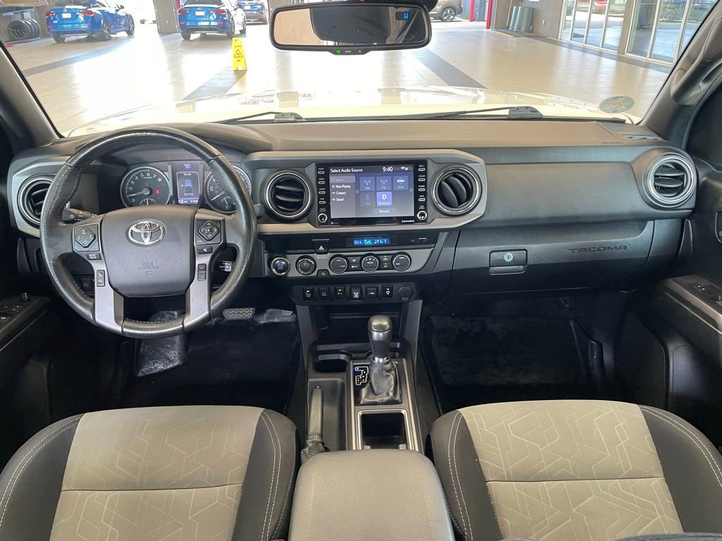 Used 2022 Toyota Tacoma TRD Off-Road w/ Technology Package AWD/4WD image 11