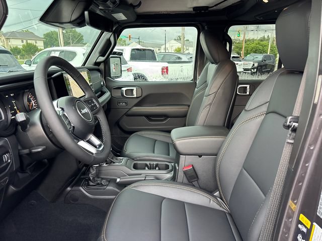 New 2026 Jeep Wrangler Unlimited Sahara AWD/4WD image 6