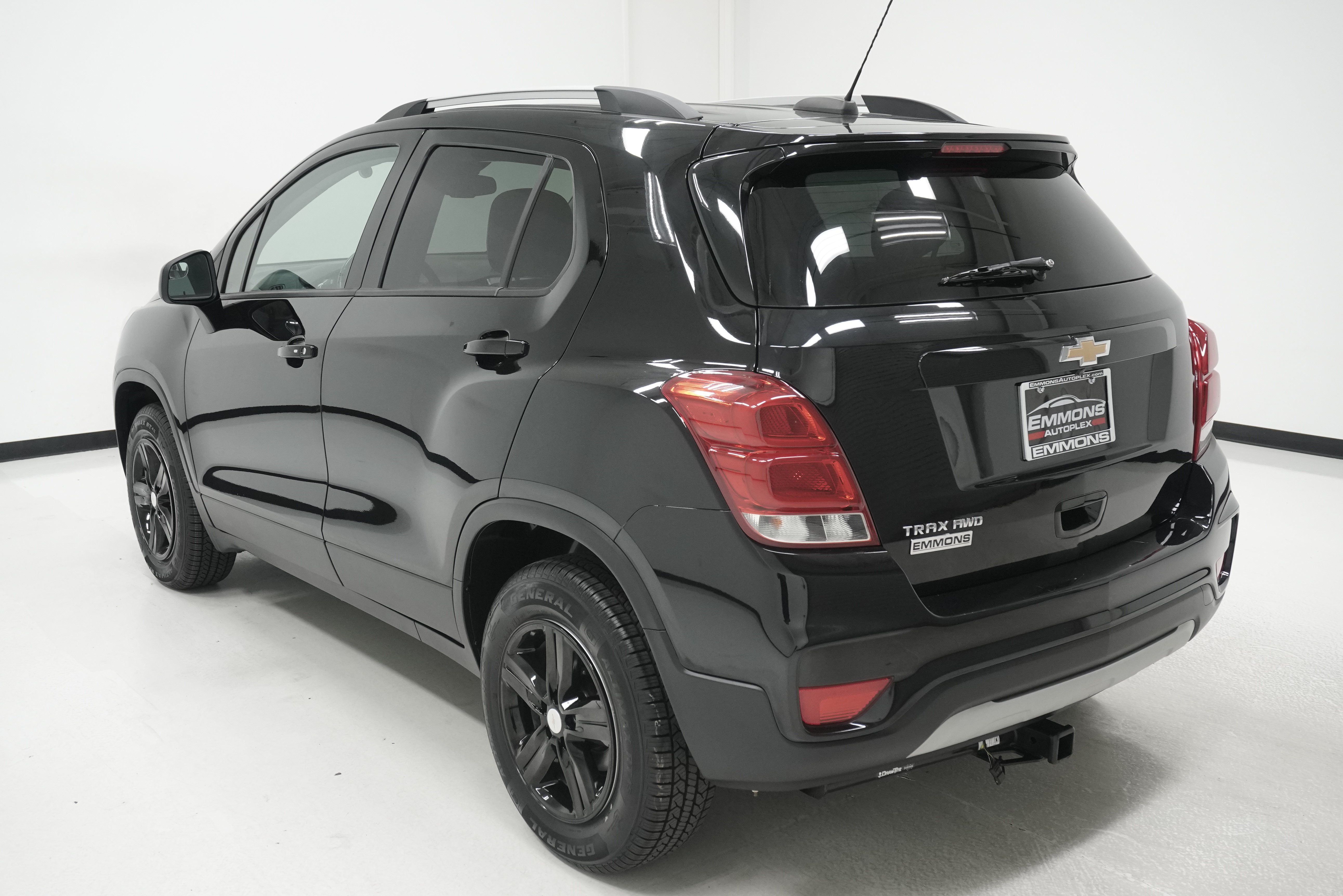 Used 2021 Chevrolet Trax LT w/ LT Convenience Package AWD/4WD image 6