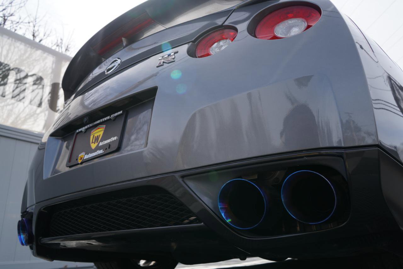 Used 2010 Nissan GT-R Premium image 90