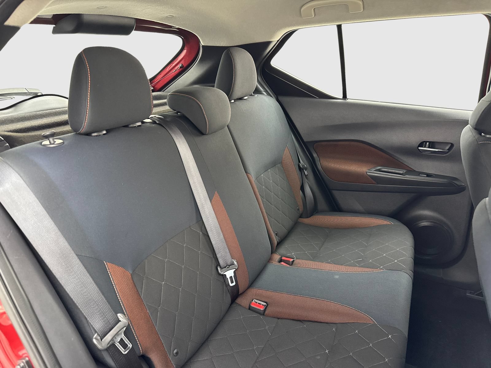 Used 2018 Nissan Kicks SR FWD image 42