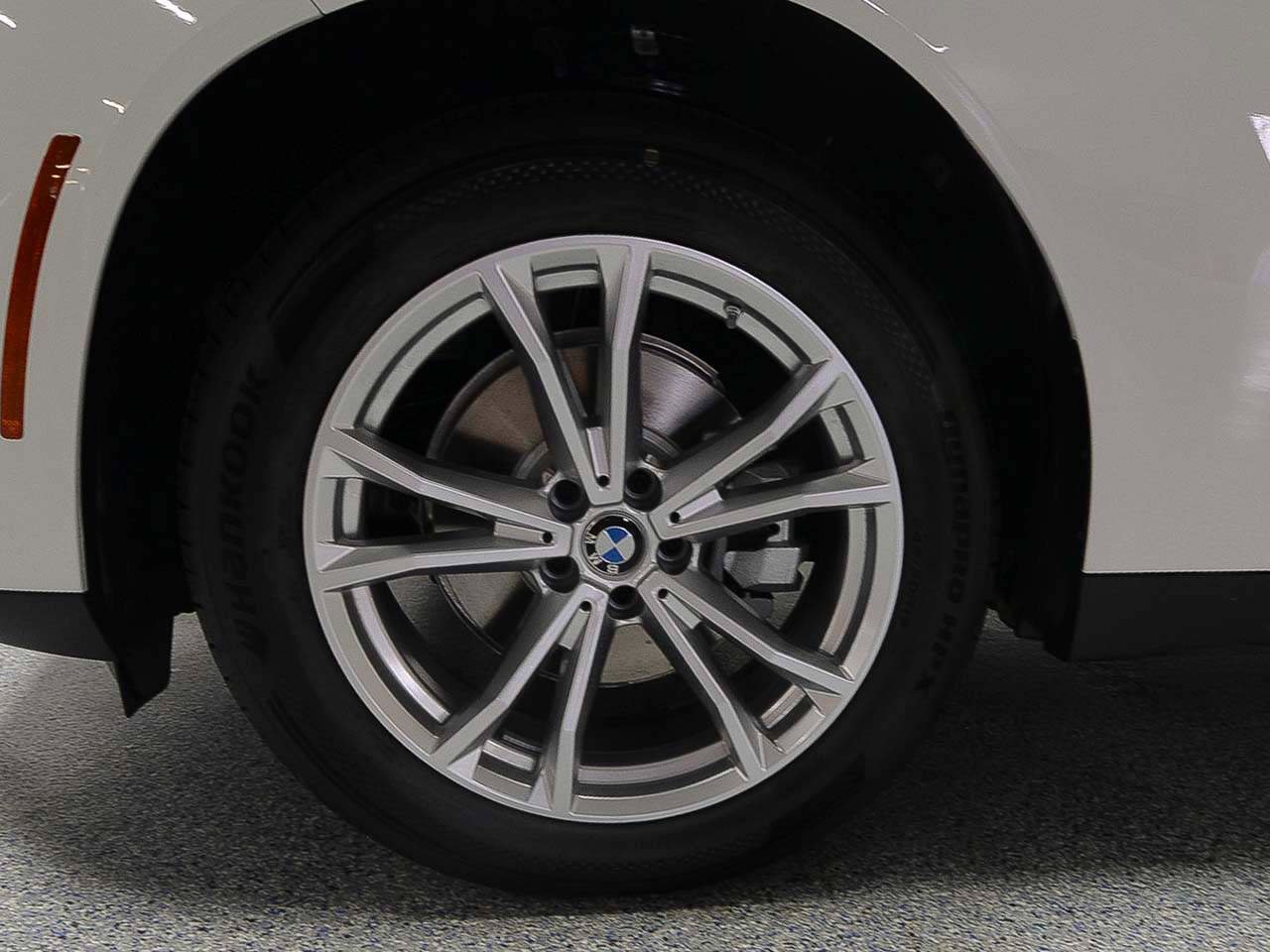 Certified 2025 BMW X3 xDrive30 AWD/4WD image 5