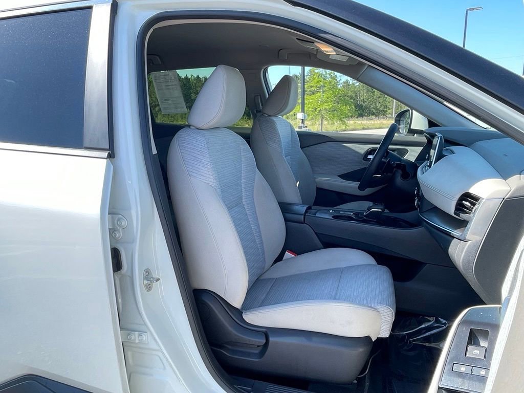 Used 2023 Nissan Rogue SV FWD image 22
