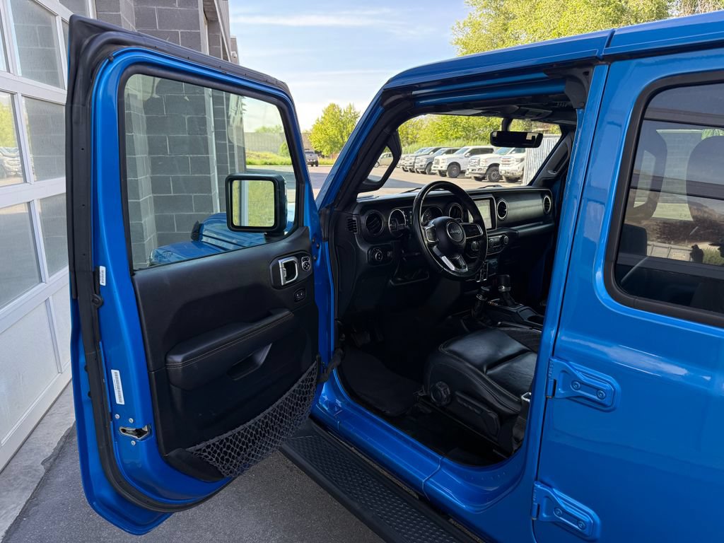 Used 2023 Jeep Gladiator Overland AWD/4WD image 19
