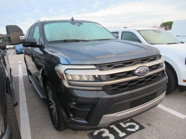 Used 2023 Ford Expedition XLT RWD image 1