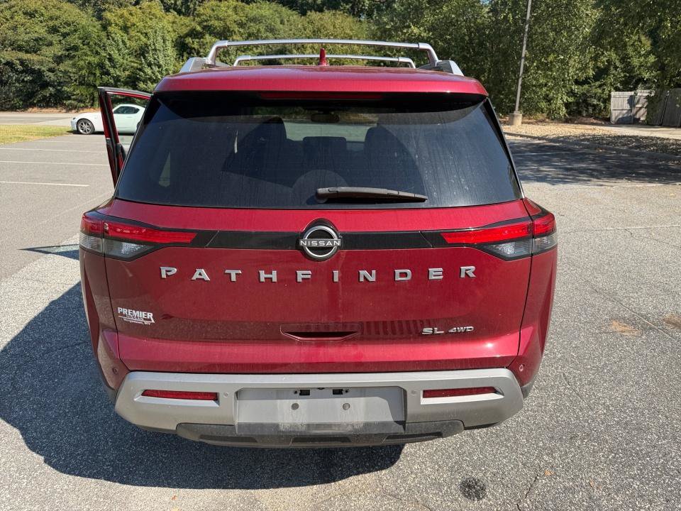 Used 2022 Nissan Pathfinder SL AWD/4WD image 14
