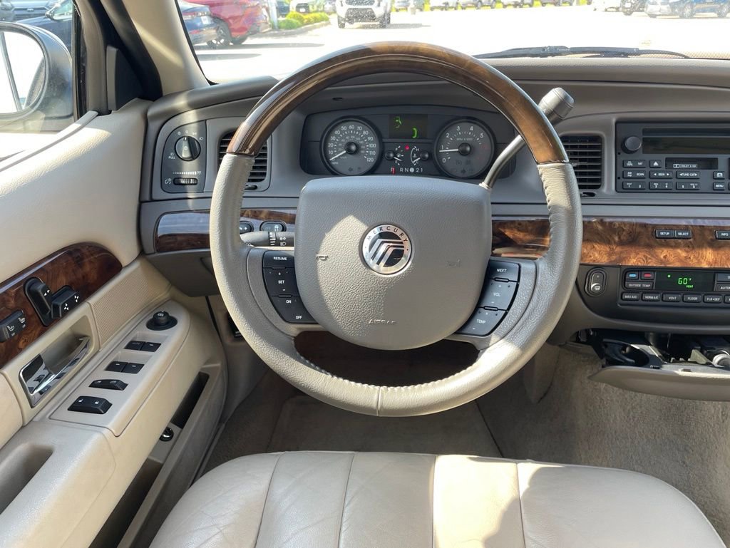 Used 2010 Mercury Grand Marquis LS RWD image 12