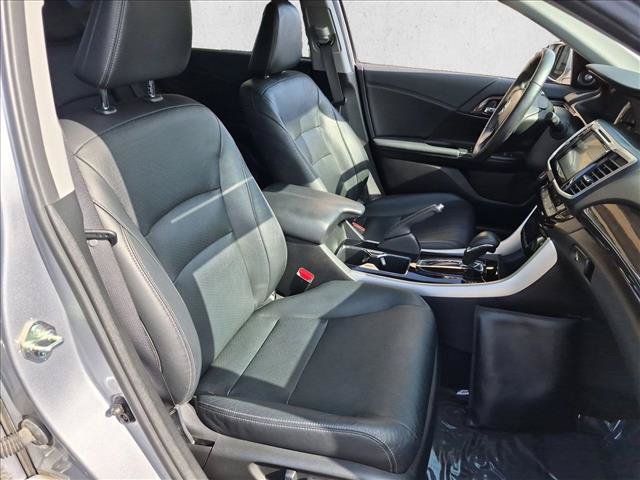Used 2017 Honda Accord Touring image 20