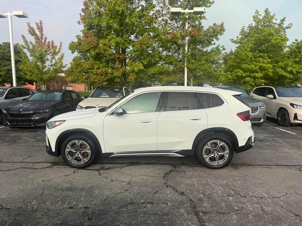 Used 2024 BMW X1 xDrive28i w/ Convenience Package AWD/4WD image 2
