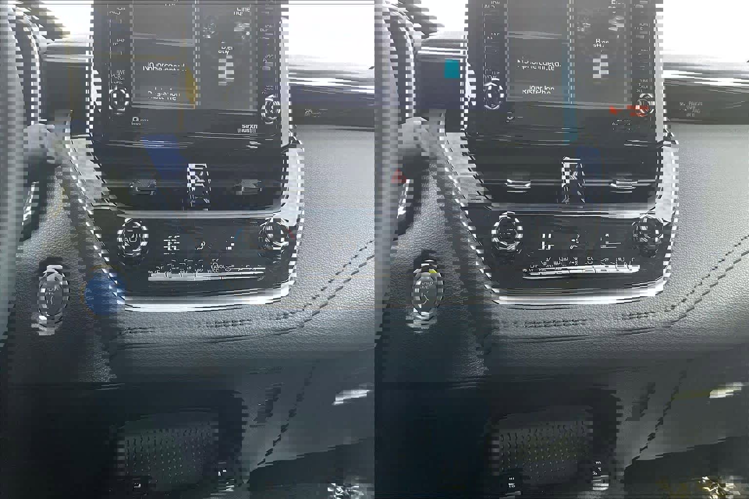 Used 2022 Toyota Corolla LE image 33