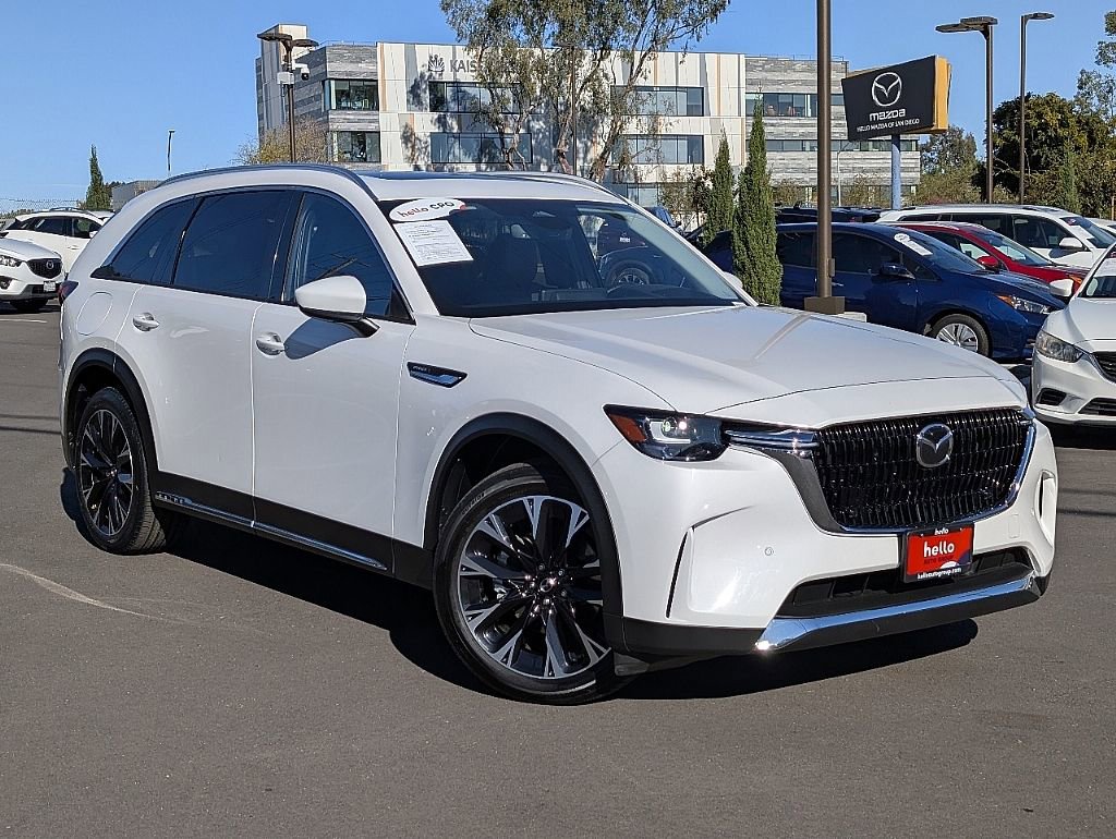 Certified 2024 MAZDA CX-90 Plug-In Hybrid w/ Premium Pkg image 3