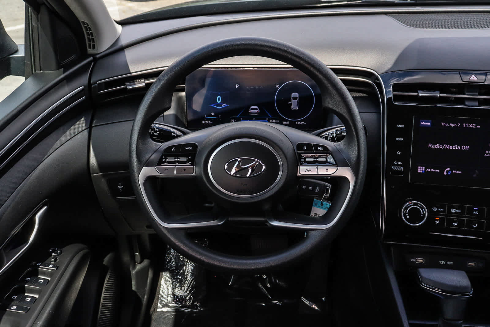 Used 2024 Hyundai Tucson SE image 17
