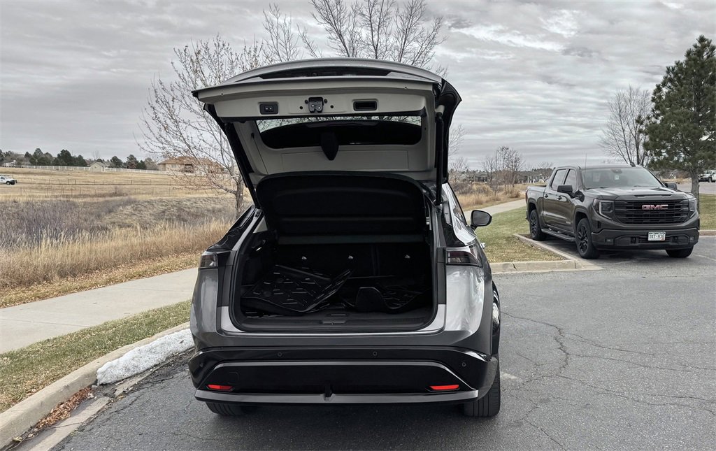 Used 2023 Nissan Ariya AWD image 8