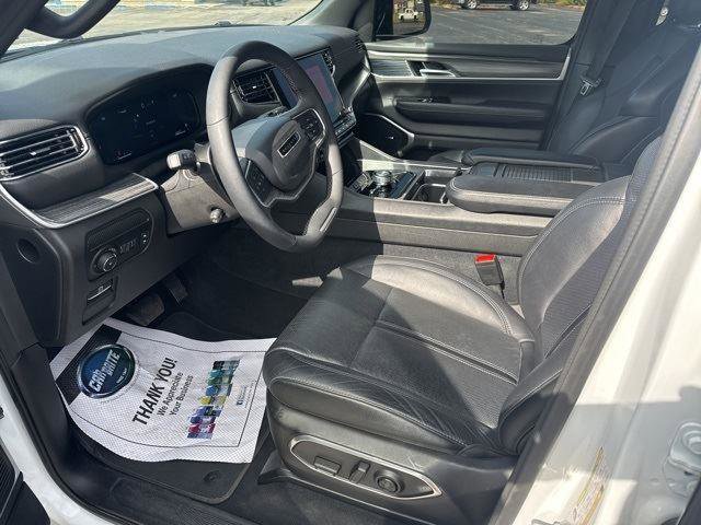 Used 2024 Jeep Wagoneer Series II w/ Flexible Seating Group image 13