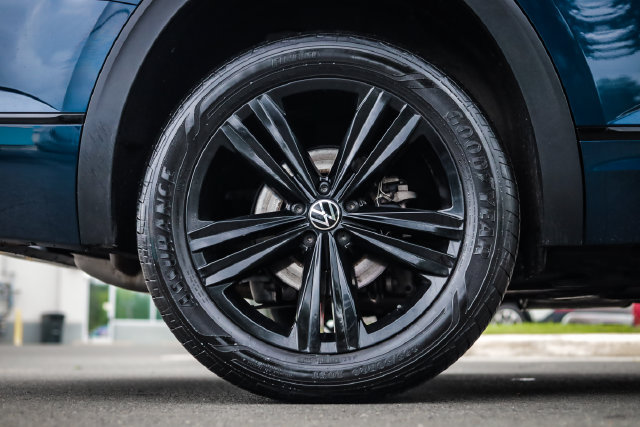 Used 2022 Volkswagen Atlas SEL R-Line AWD/4WD image 13