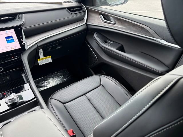 New 2026 Jeep Grand Cherokee Limited w/ Luxury Tech Group II image 37