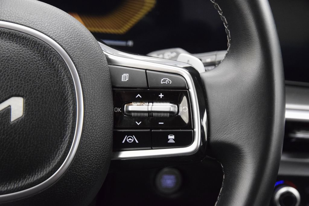 Used 2025 Kia Sorento EX image 24