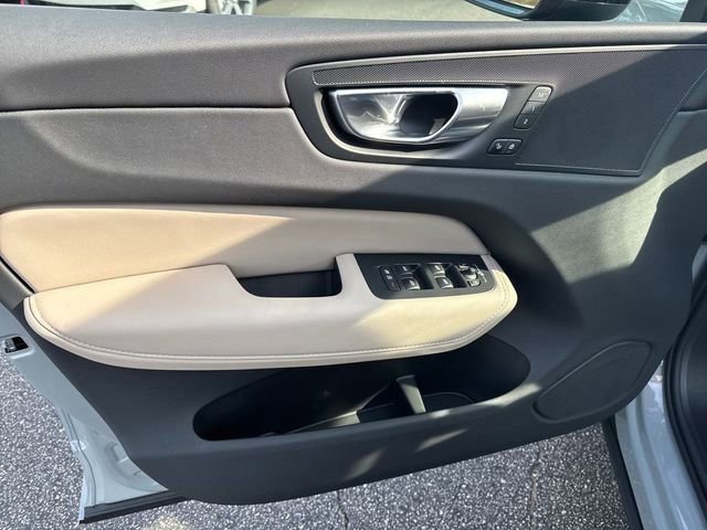 Used 2026 Volvo XC60 B5 Plus w/ Protection Package Premier image 13