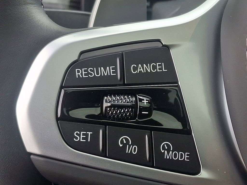 Used 2025 BMW X6 M60i AWD/4WD image 23