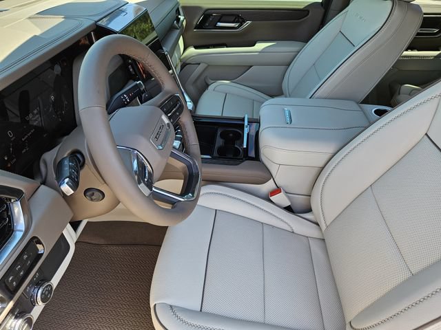 New 2026 GMC Yukon XL Denali w/ Sun & Power Step Package AWD/4WD image 10
