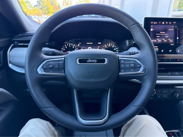 Used 2024 Jeep Compass Limited AWD/4WD image 19