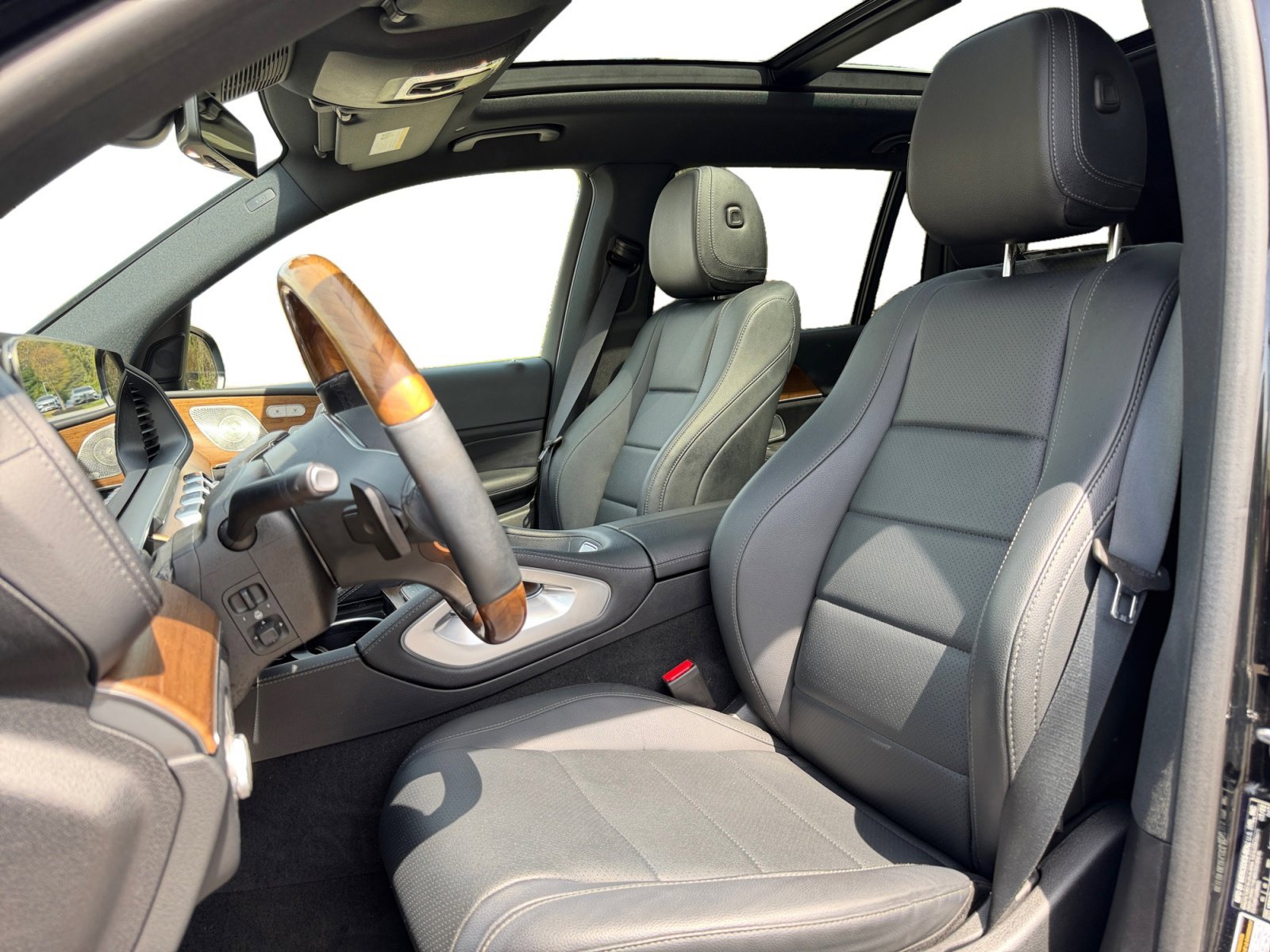 Used 2022 Mercedes-Benz GLS 450 4MATIC image 10