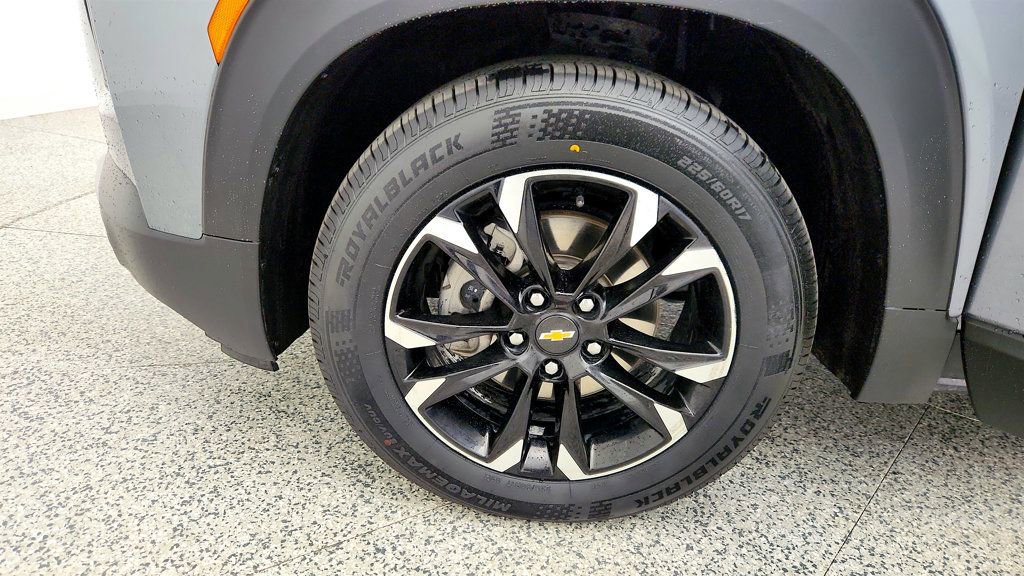 Used 2021 Chevrolet TrailBlazer LT FWD image 9