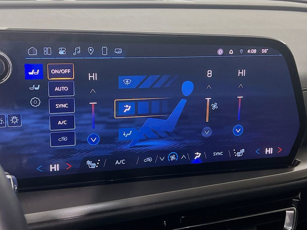 Used 2025 Chevrolet Traverse LT w/ Sun and Wheel Package image 15